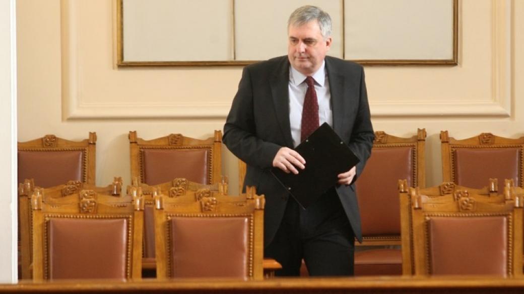Калфин внася отново предложението за МРЗ до 380 лв.
