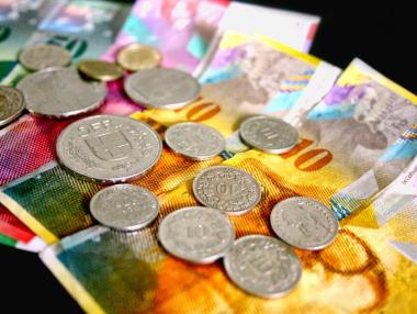 КЗП поиска промени в договорите за ипотеки в швейцарски франкове