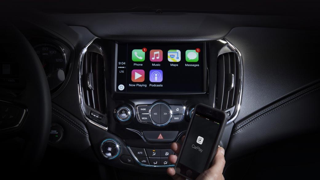 Astra ще е първата кола с Android и Apple CarPlay
