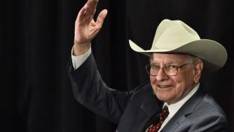 Кой ще обядва с милиардера Уорън Бъфет?