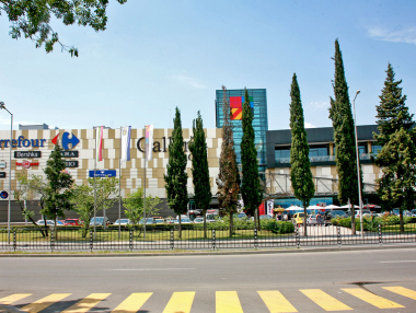 Бургаски мол се раздели с Carrefour