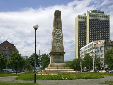 Започва ремонтът около „Руски паметник“