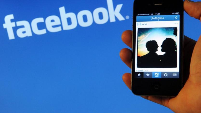 Съдят Facebook заради злоупотреба