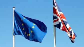 Продължават острите спорове около британския референдум