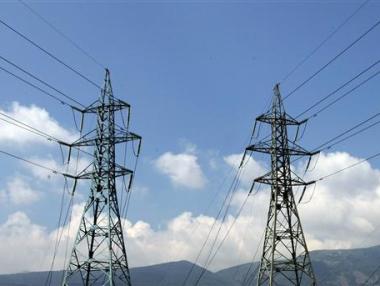 Вещаят вълна от съкращения заради цените на тока