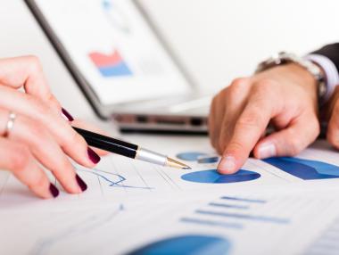 Разходите на работодателите за отрабен час нарастват с 6,9%