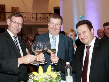 Австрийската банкова група HYPO NOE Gruppe с представителство в София