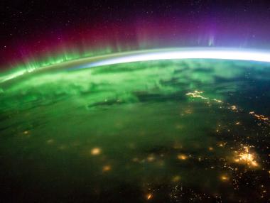 NASA фотографира северното сияние от Космоса