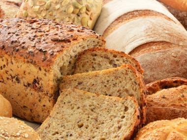 Предупреждават за скок в цената на хляба