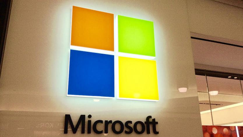 Microsoft разделя бизнеса си на две