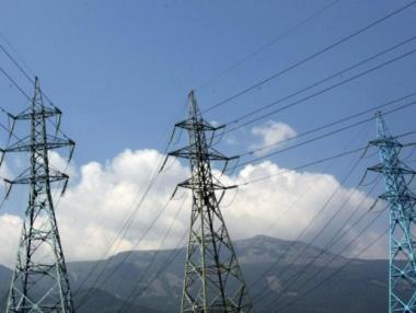 18% спад на доставките на електроенергия през април