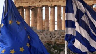 Гърция коленичи пред кредиторите (обновена)