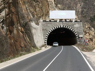 Пътят за Гърция изместен с 12 метра