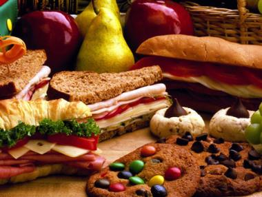 Тонове храна отиват на боклука всеки ден