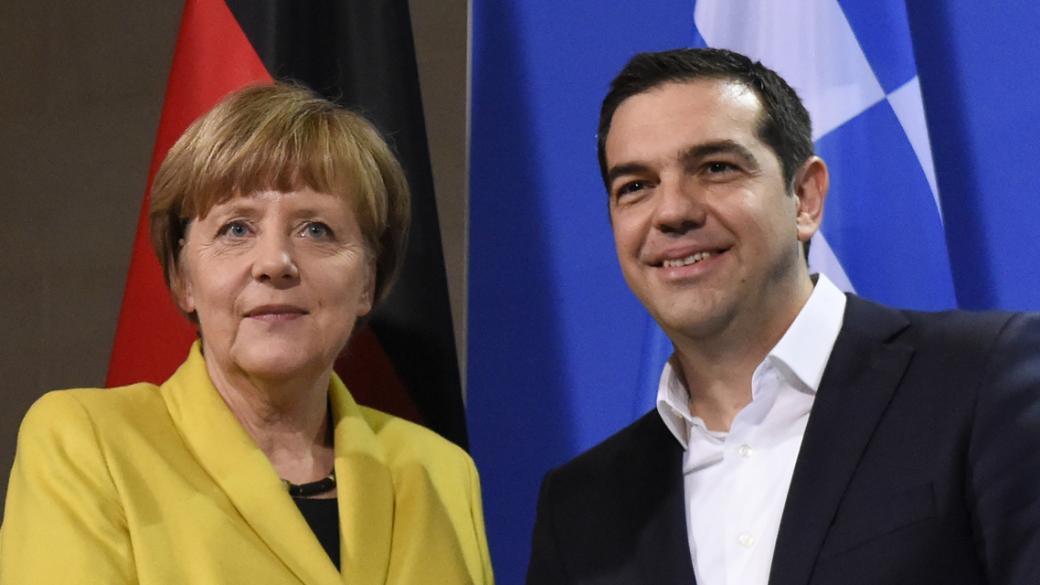 Икономисти призоваха Меркел за отстъпки към Гърция