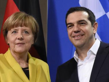 Икономисти призоваха Меркел за отстъпки към Гърция