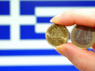 Признаците за прогрес на Гърция вдигнаха еврото