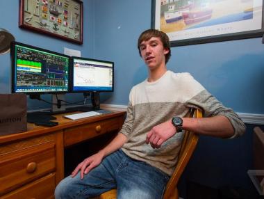 Гимназистът, който спечели $300 хил.