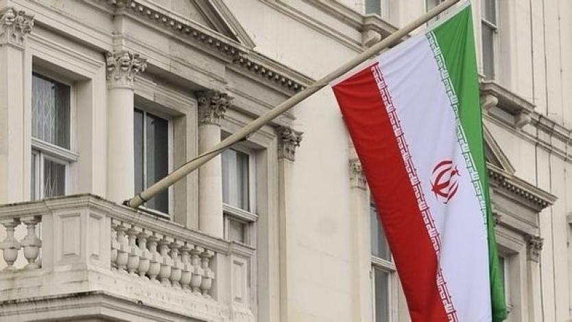 Цената на петрола пада, Иран очаква по-леки санкции