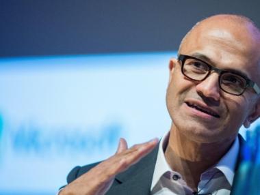 Microsoft ще представя по 6 смартфона на година