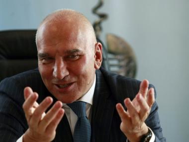 „БНБ не е стриптийз клуб - като сменим танцьорките, хората няма да се освежат“