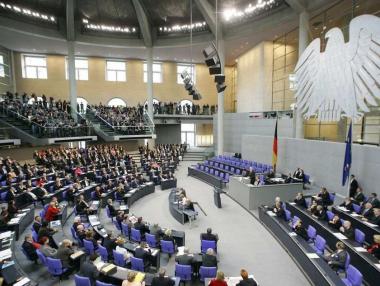 Бундестагът подкрепи спасяването на Атина