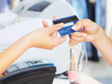 12% ръст на сумите, похарчени с кредитни карти