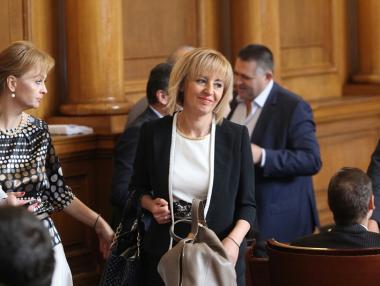 Мая Манолова е новият омбудсман на държавата