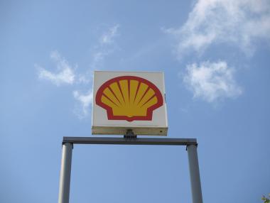 Shell съкращава 6500 работни места