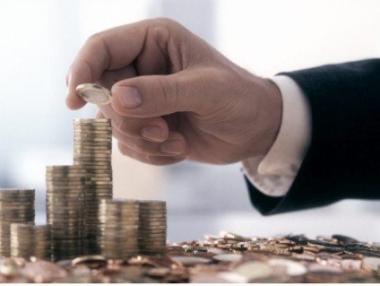 Лихвите по депозитите падат двойно по-бързо от цената на заемите