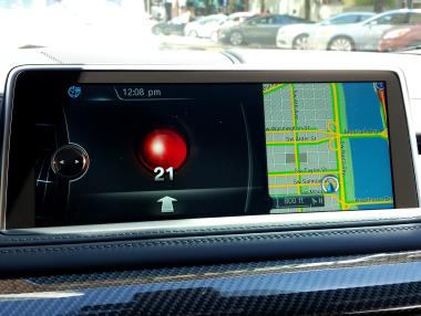 BMW предсказва действията на светофаритe