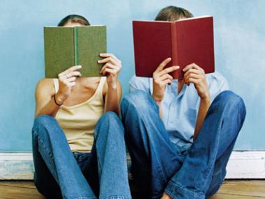 Създават кътове за четене в метрото и по гарите