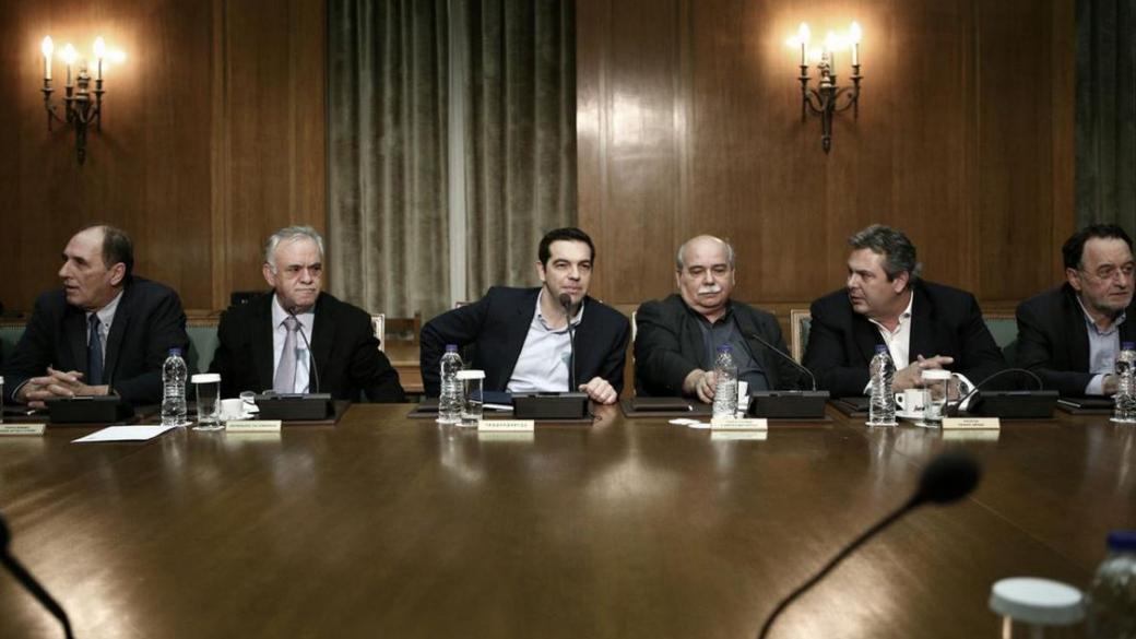 Ципрас реже заплатите на министрите си