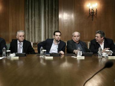 Ципрас реже заплатите на министрите си