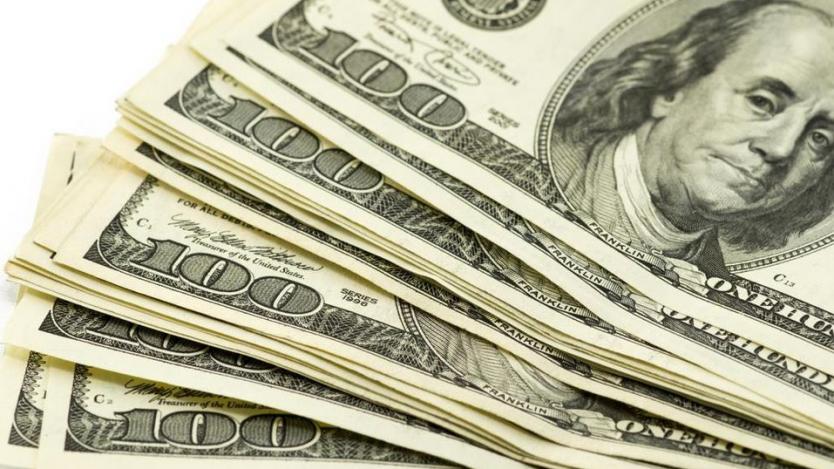 Доларът се отдръпна от 4-месечен връх