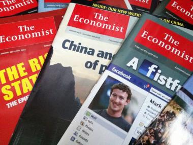 Продават 50% от сп. Economist