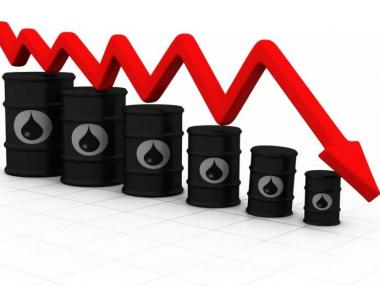 Цената на петрола стигна шестгодишното си дъно