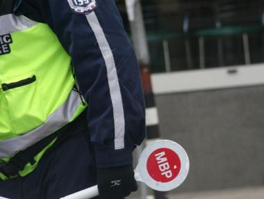 Защо продължават да се плащат 20-те заплати при пенсиониране на полицаите