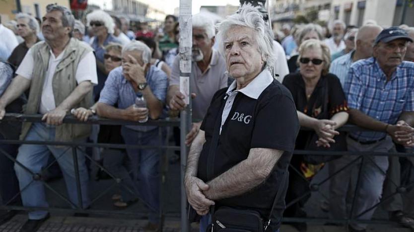 393 евро ще бъде минималната пенсия в Гърция