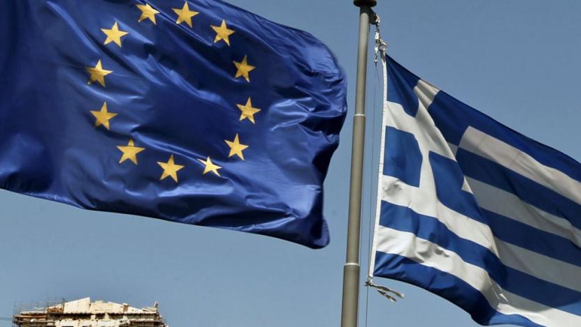 Fitch повиши с една степен рейтинга на Гърция