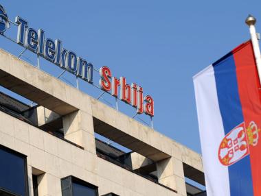 „Виваком“ с оферта за „Телеком Сърбия“