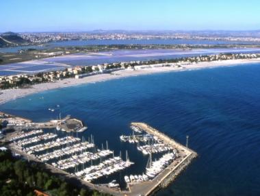 Италия продава пет туристически пристанища