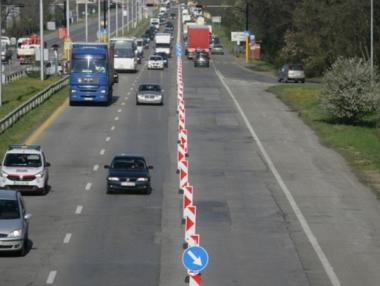 Отварят движението по бул. „Александър Малинов“