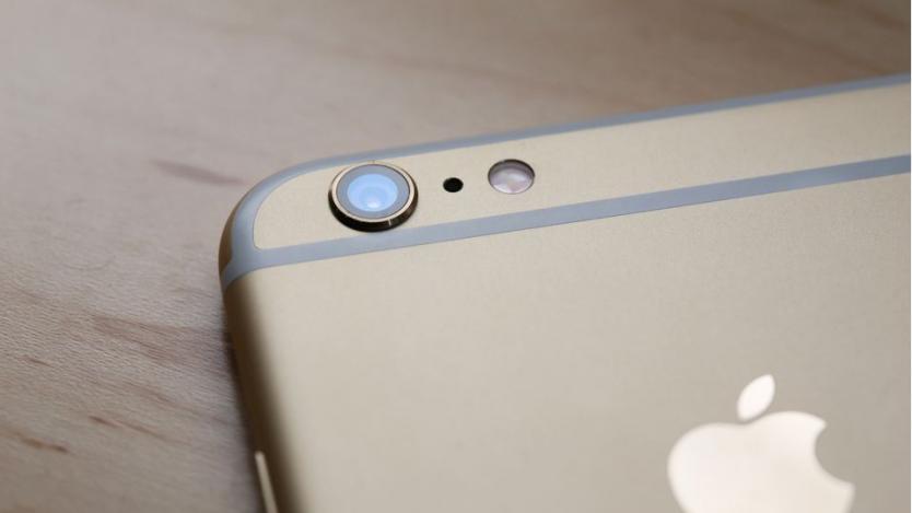 Apple сменя безплатно дефектни камери на iPhone 6 Plus