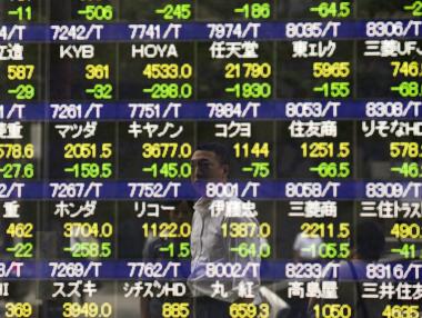 Европейските пазари последваха срива на азиатските борси