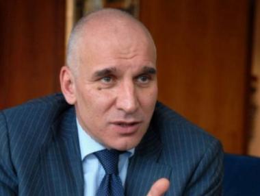 „Когато човек избира банка, трябва да го прави както си избира жена“