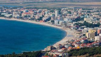 99 от 100 проверени будки в Слънчев бряг са незаконни