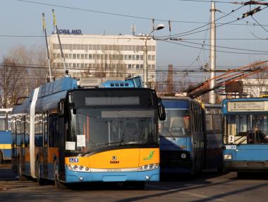 35 хил. лв. струва всеки стълб за тролеите в София