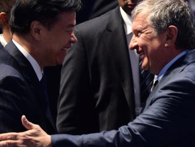 Русия и Китай с енергийни сделки за над $500 млрд. през следващите 20 г.