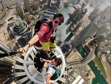 Внимание: лудостта по селфито убива